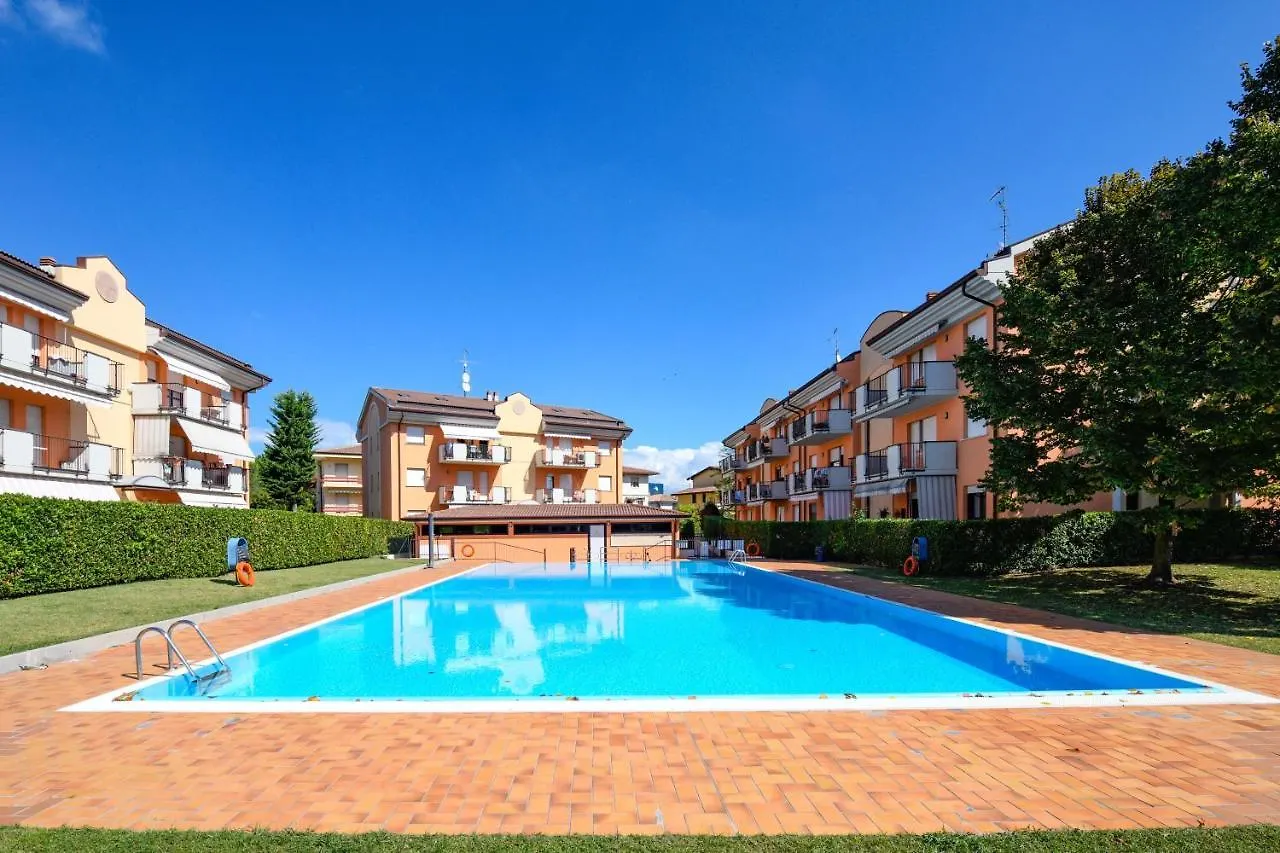 Little Italy Apt Sirmione location
