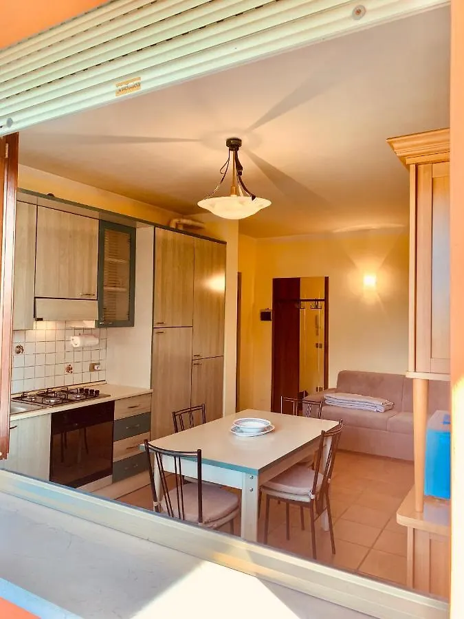Little Italy Apt Sirmione 0*,